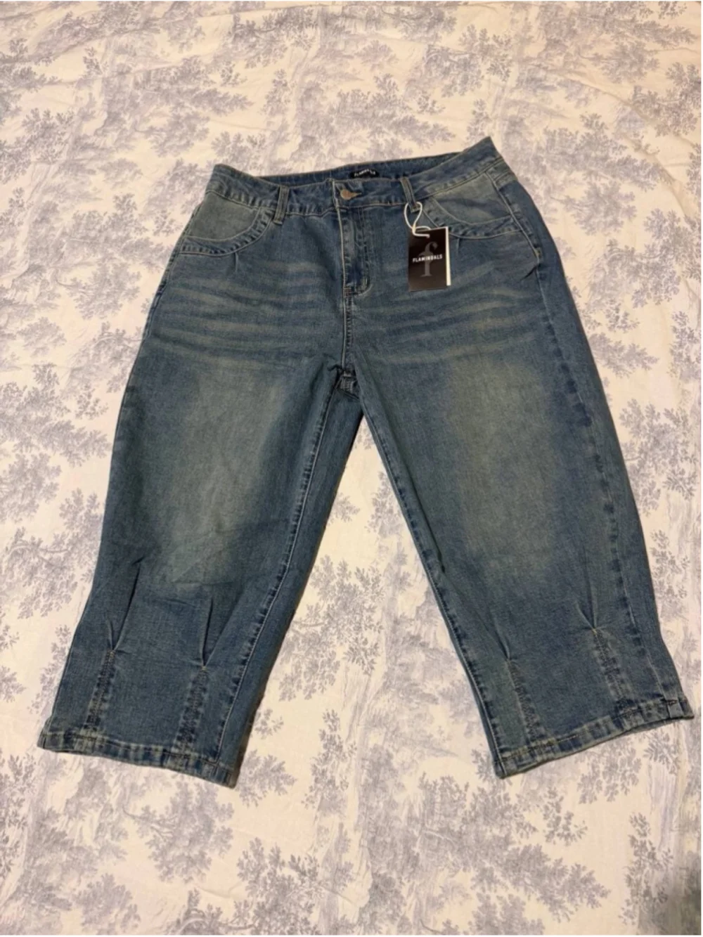 Flamingals Straight Leg Mid Rise Capri Wash Pleated Trendy Jeans XL